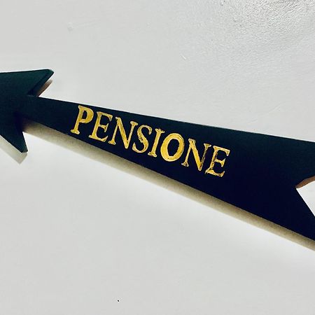 Pensione Popolo Montreal Exterior foto